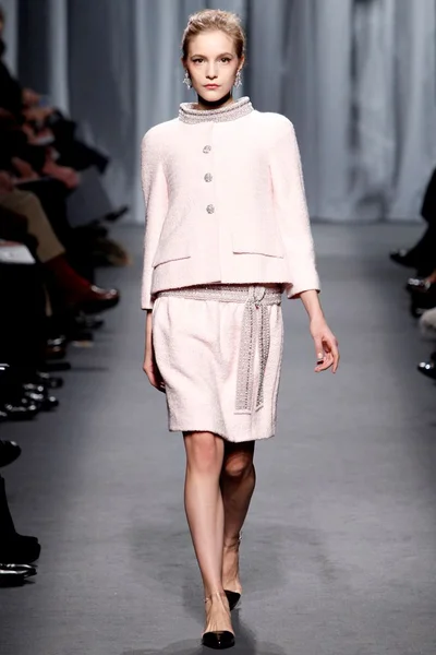 Look 13